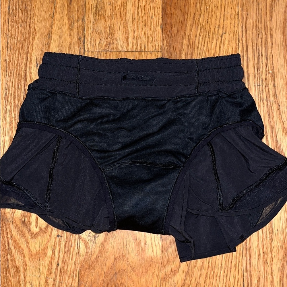 Lululemon Hotty Hot Low Rise Short Swift 2.5” Style LW7ARKR - Picture 9 of 9